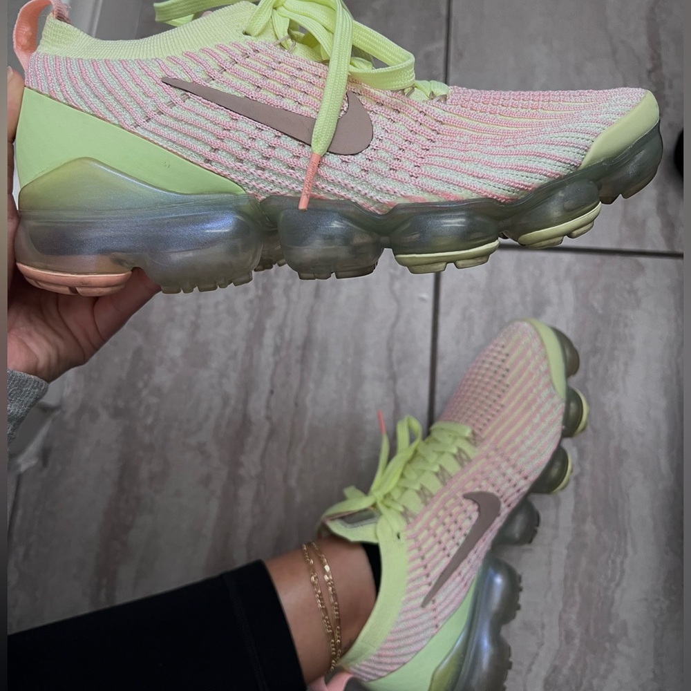 Nike vapor max flyknit 3 - yellow / soft pink size 8